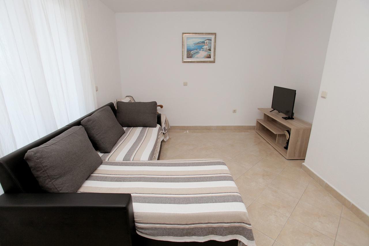 טרוגיר Apartments Iva מראה חיצוני תמונה