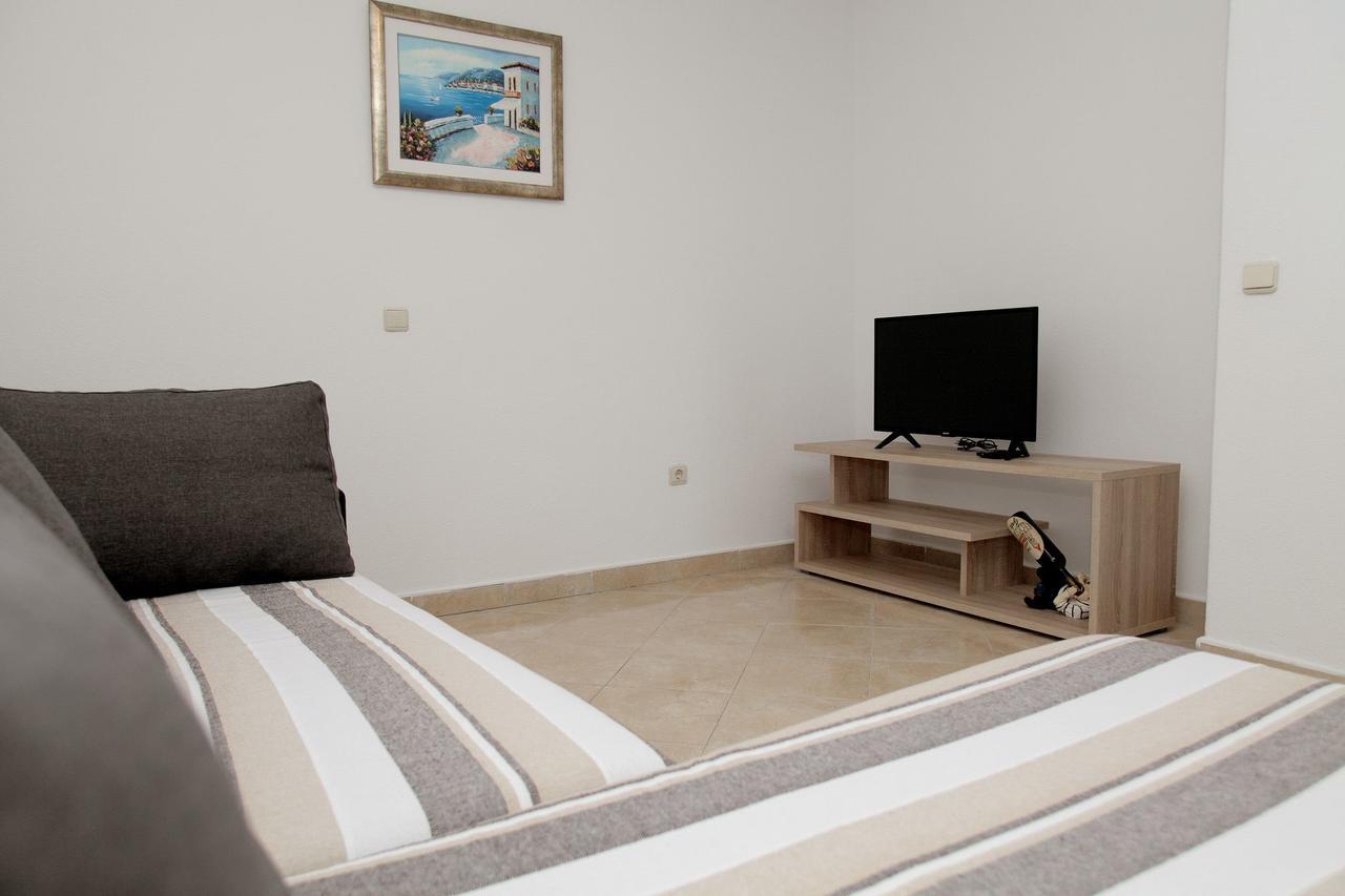 טרוגיר Apartments Iva מראה חיצוני תמונה