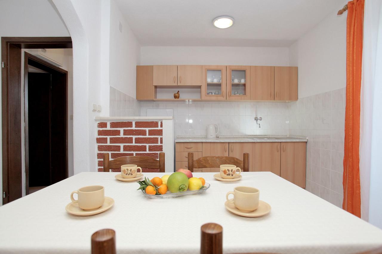 טרוגיר Apartments Iva מראה חיצוני תמונה
